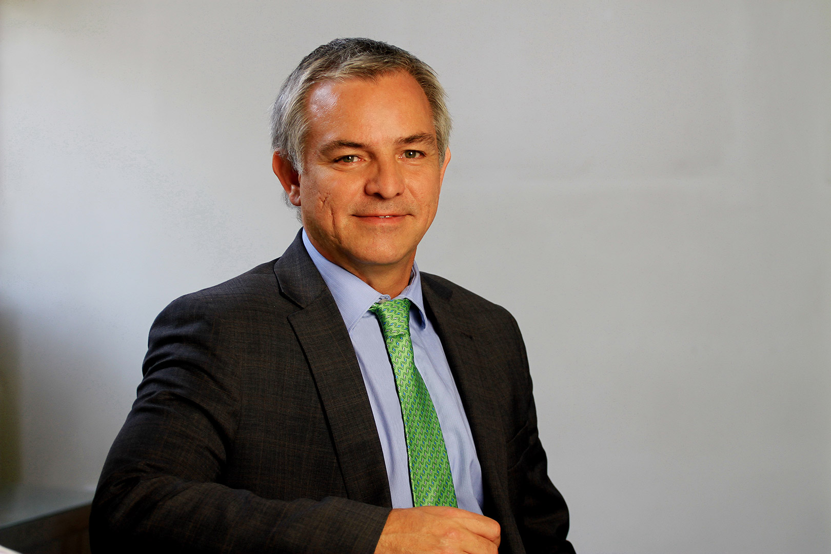 Alberto Bunge Half Body Large_1080