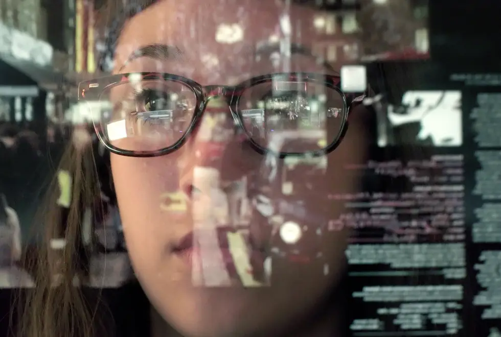 Analysing Data On Reflected Screen Analysing Data On Reflected Screen