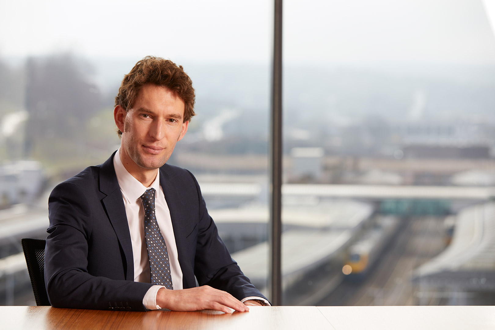 Lewis Thompson Half Body Large_1080