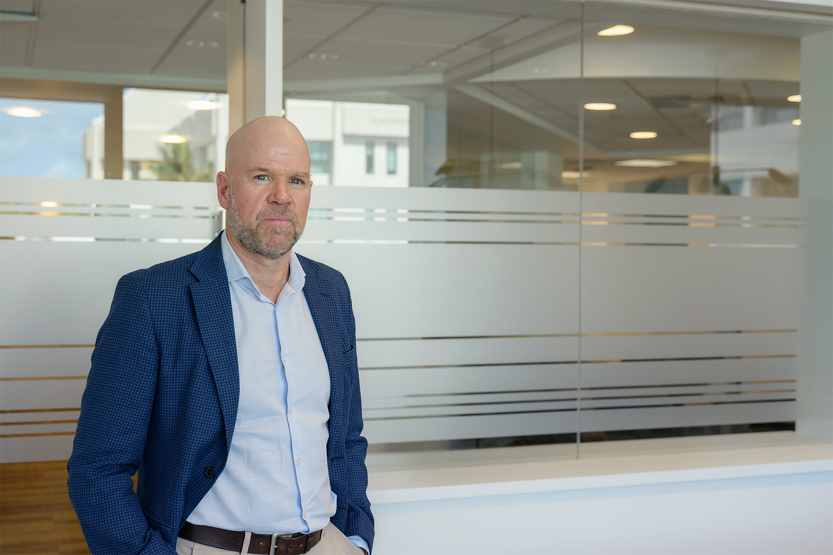 Simon Benedek Halfbody 1620 X 1080