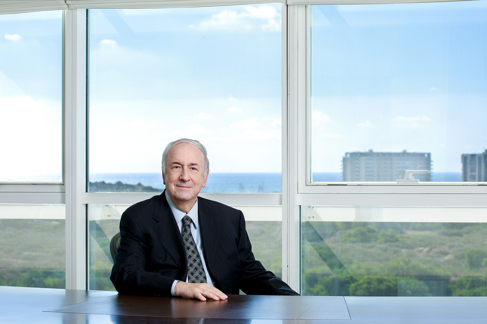 Chaim Zelichov Half Body Large_1620X1080