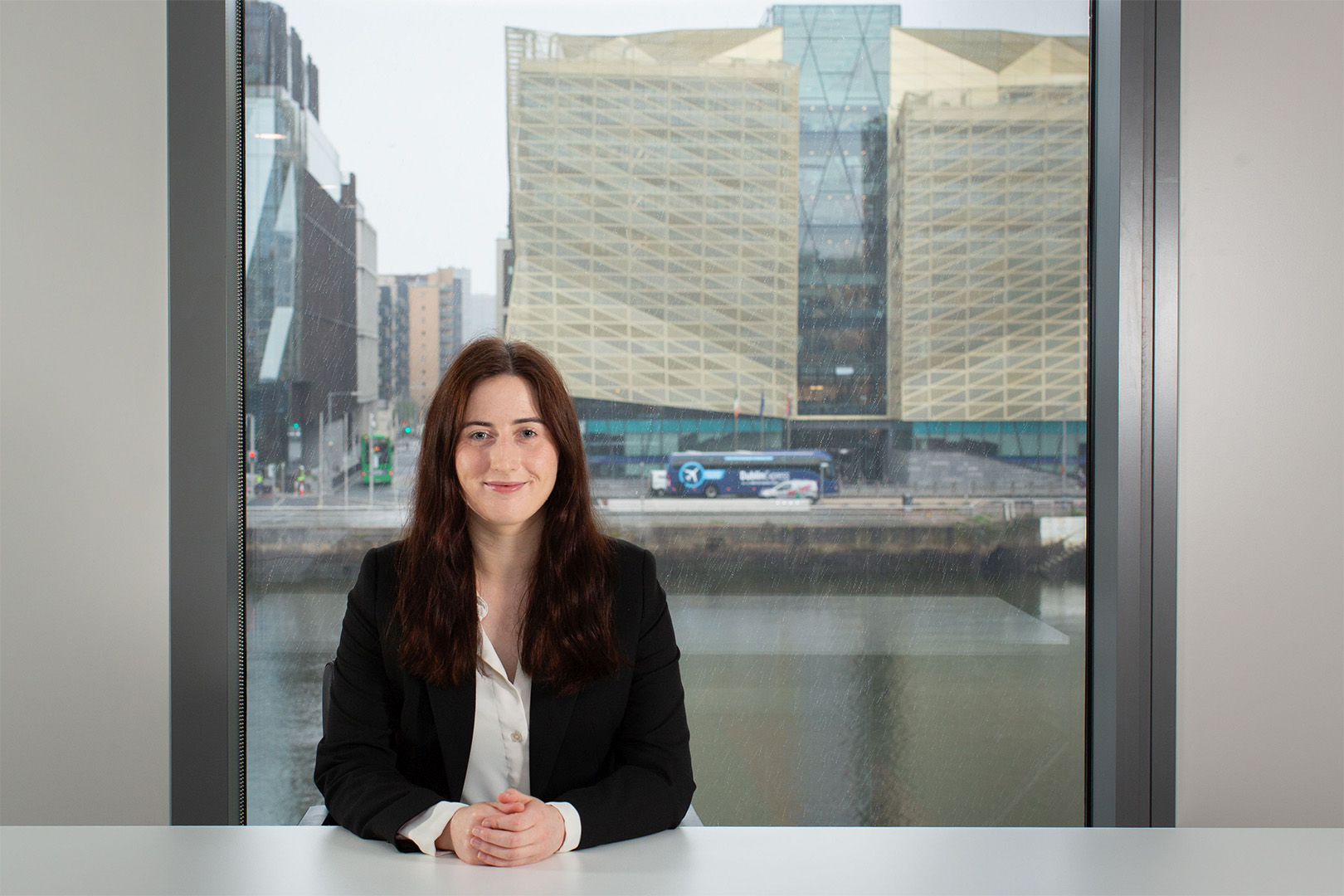 Aisling Moore Halfbody 1620 X 1080