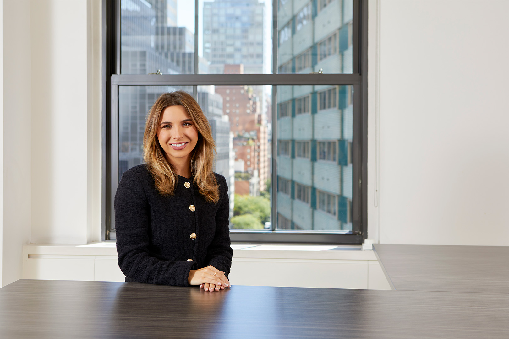 Alecsandra Dragus Halfbody 1620 X1080