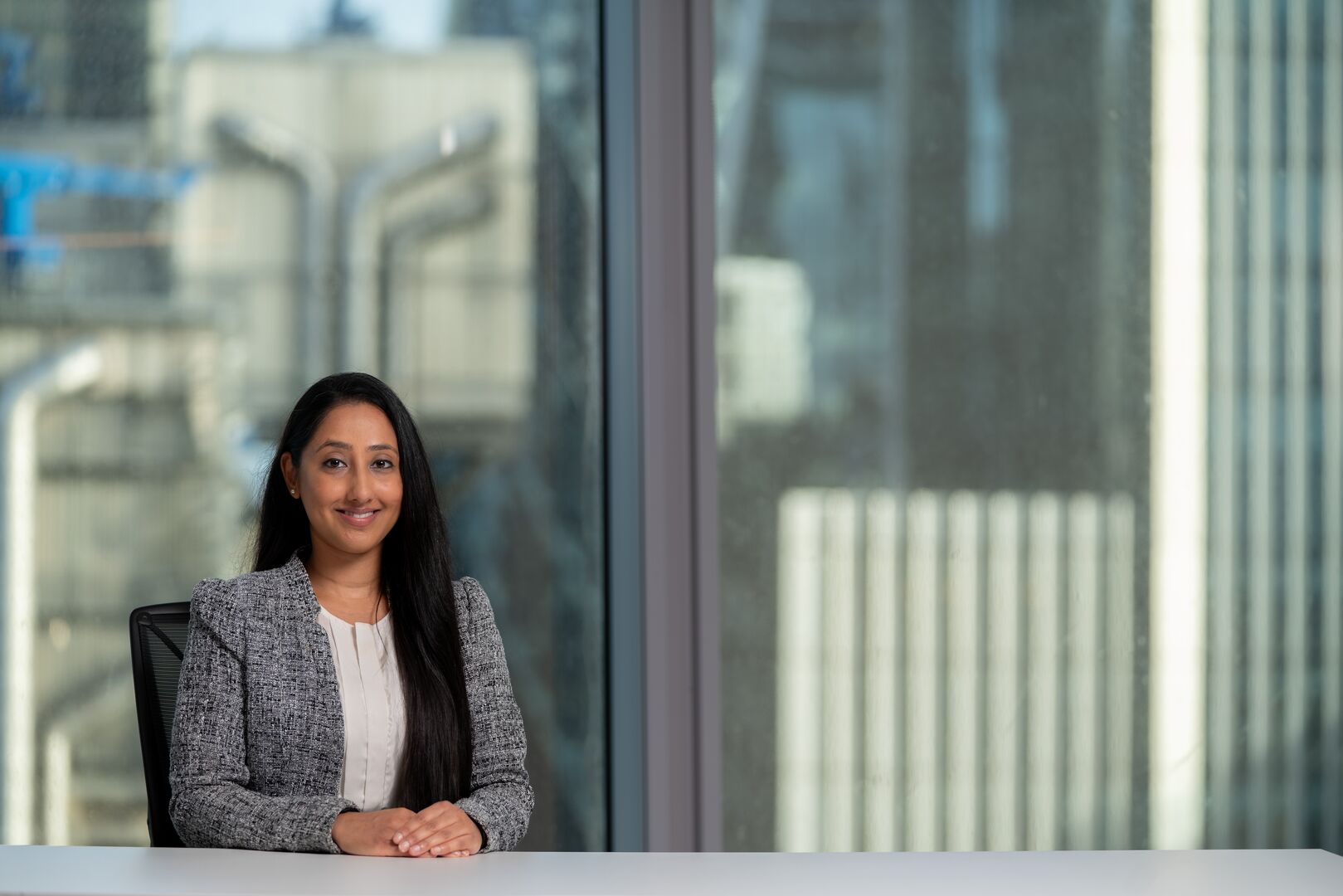 Halfbody 1620X1080 Sheena Purohit People