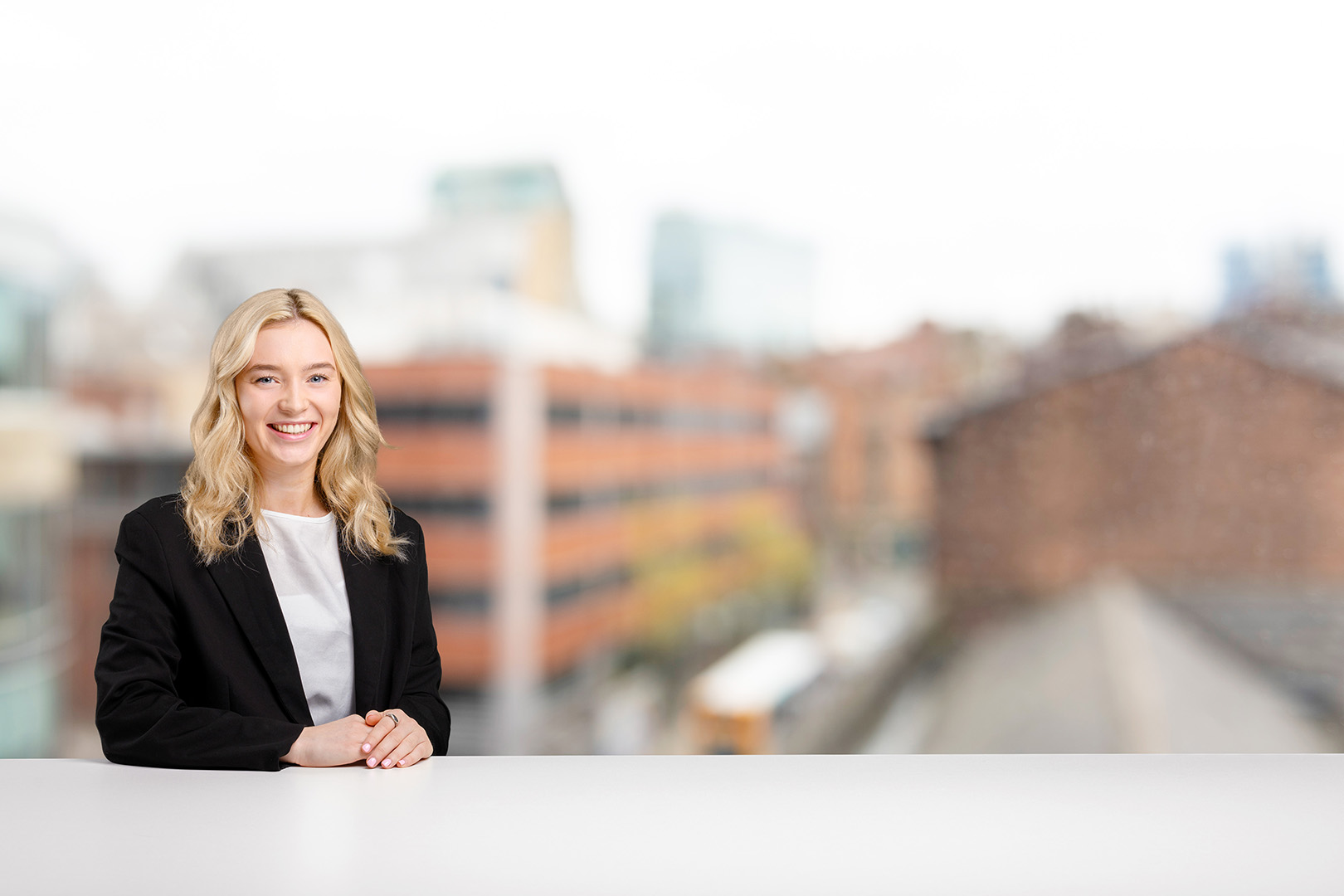 Vicky Pryor Half Body Large 1620X1080