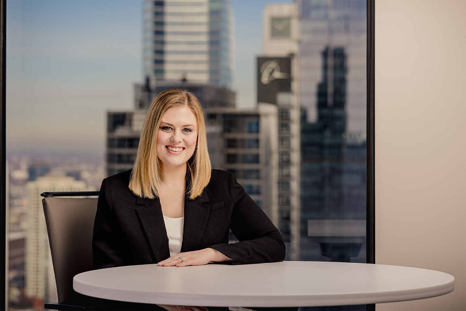 Bevin Carroll Halfbody 1620 X 1080