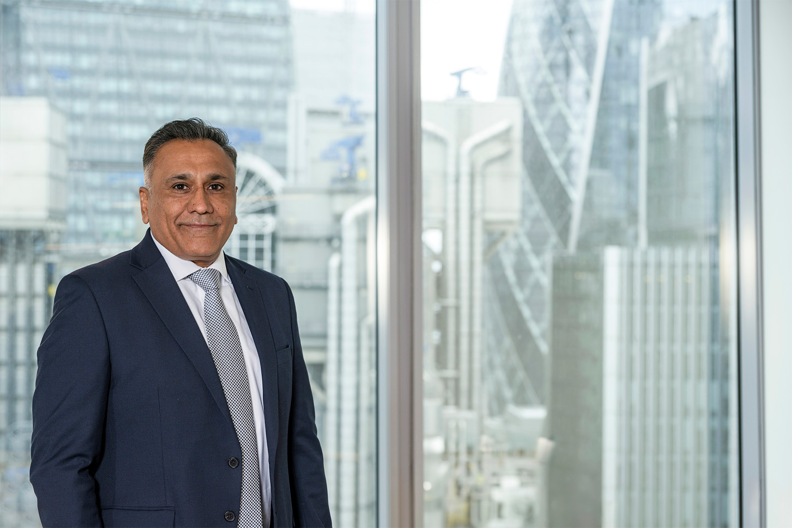 Milan Devani Halfbody 1620 X 1080