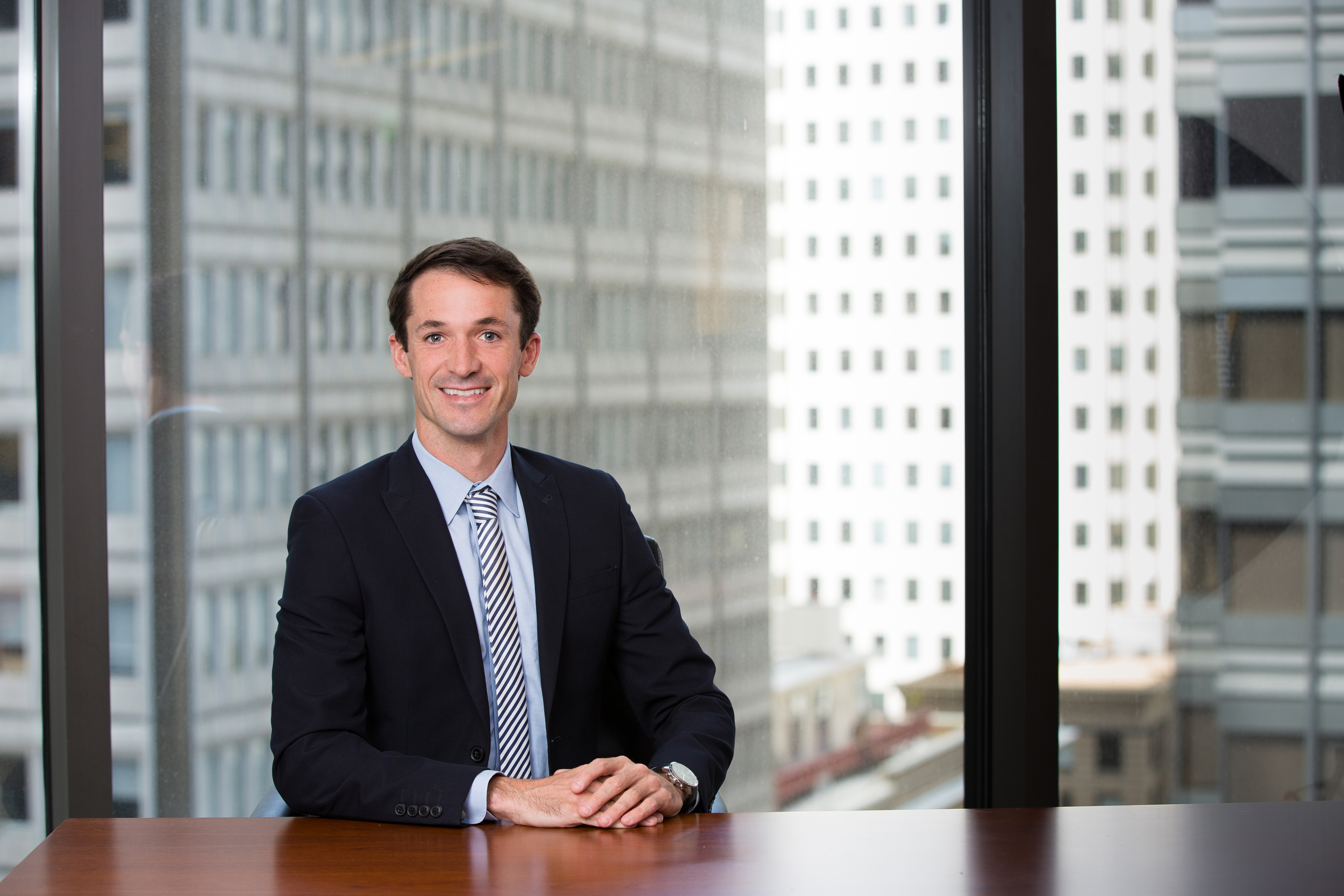 Gordon Smith Half Body Large_1620X1080