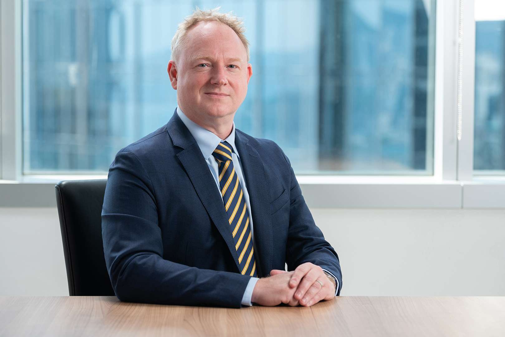 Richard Bates Half Body Large_1620X1080