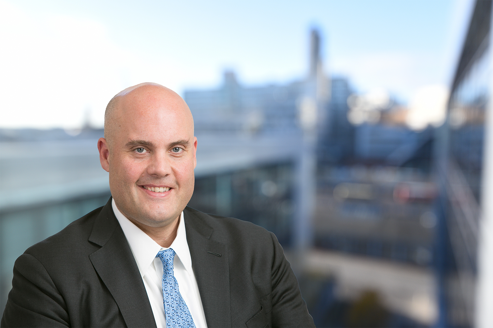 Matthew Ferguson Half Body Large 1620X1080