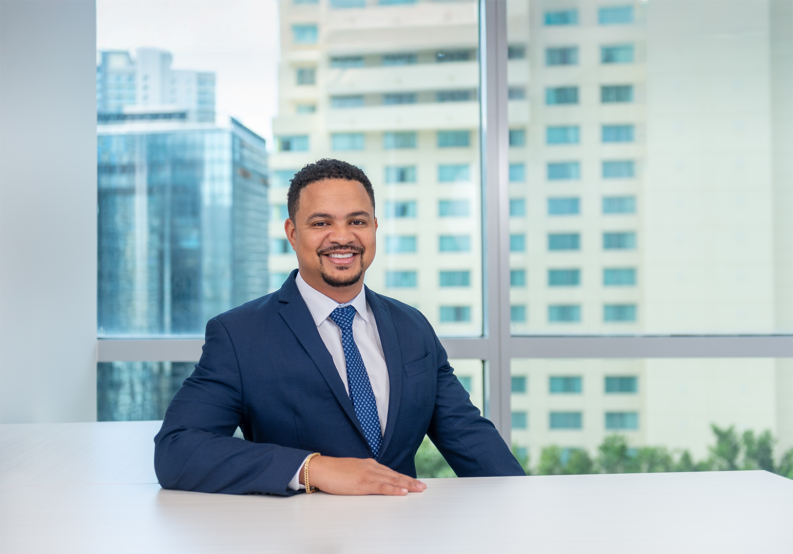 Justin King Halfbody 1620 X 1080