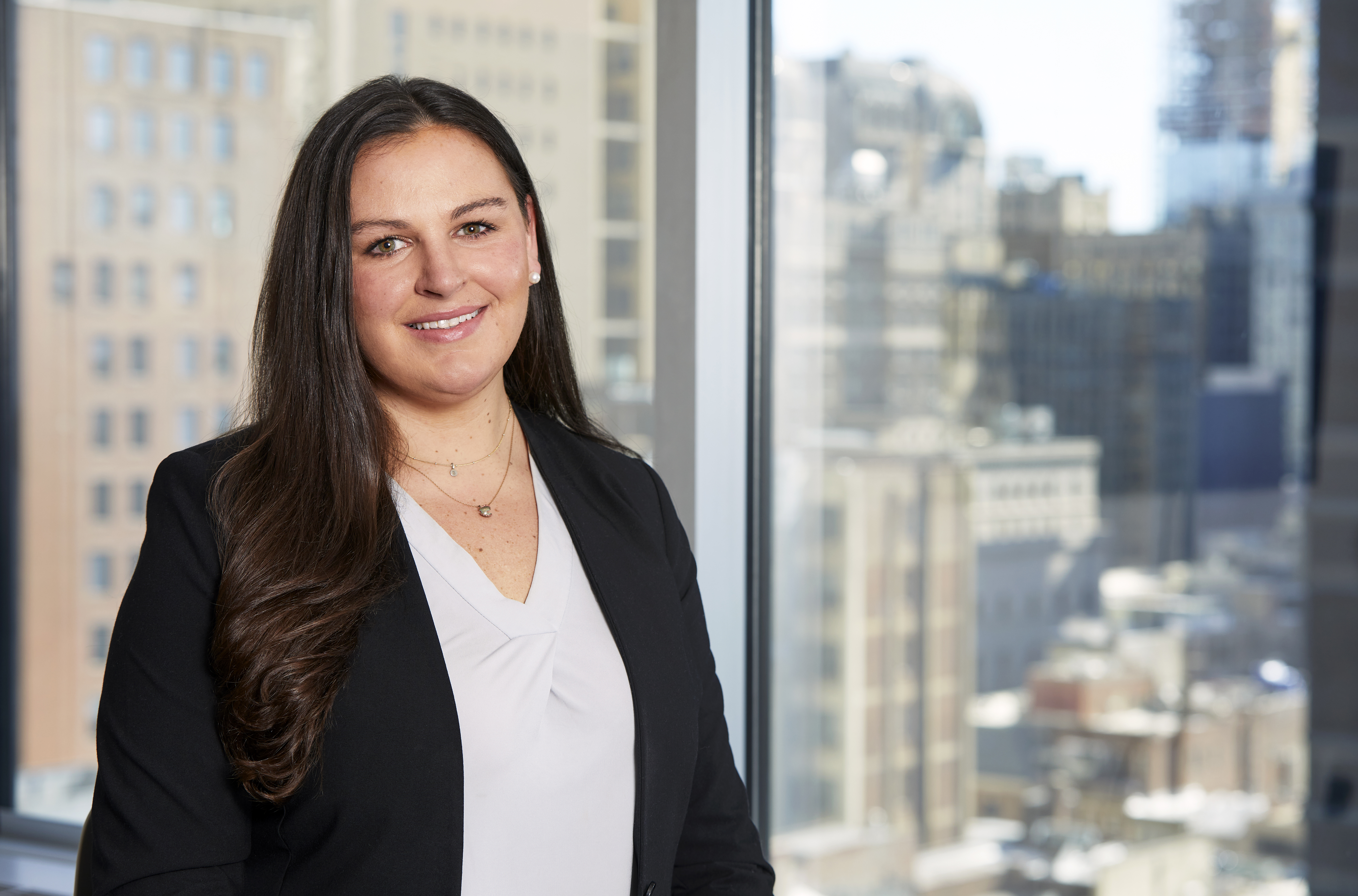 Eileen Bradley Half Body Large_1620X1080