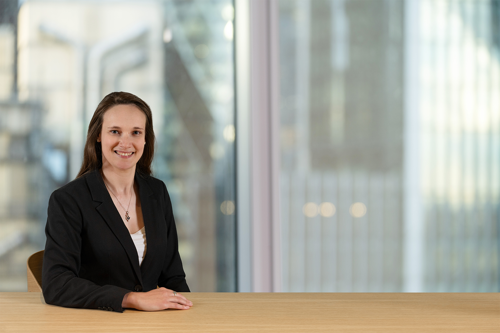 Samantha Freeman Porter Halfbody 1620 X 1080