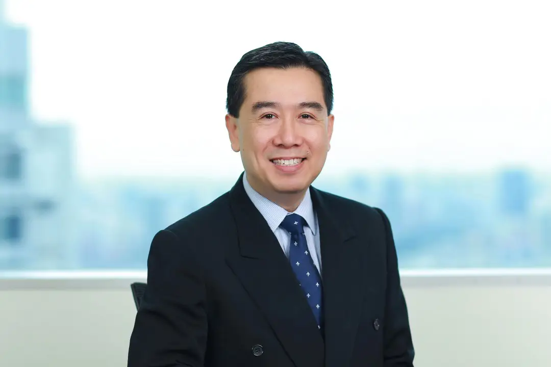 Christopher Yong Hs Large 1080