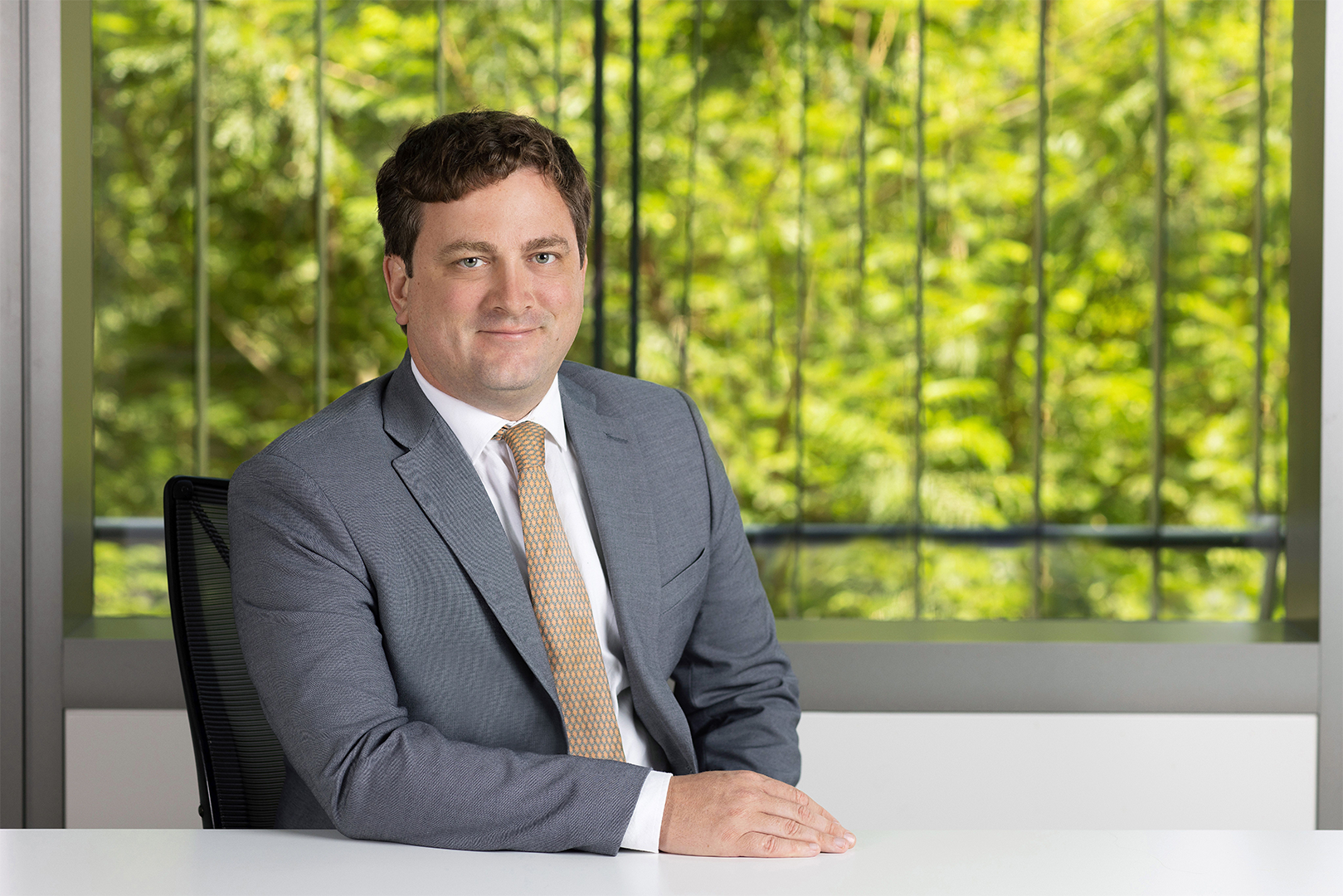 Michael Dunmore Halfbody 1620 X 1080