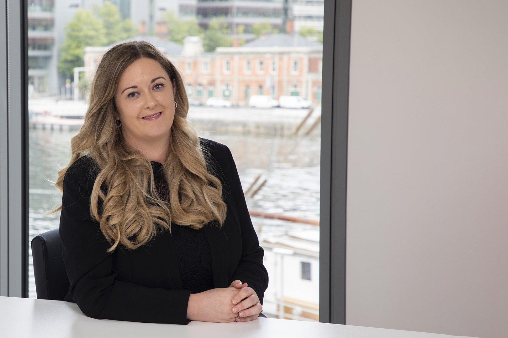 Aoife Conway Half Body Large_1620X1080