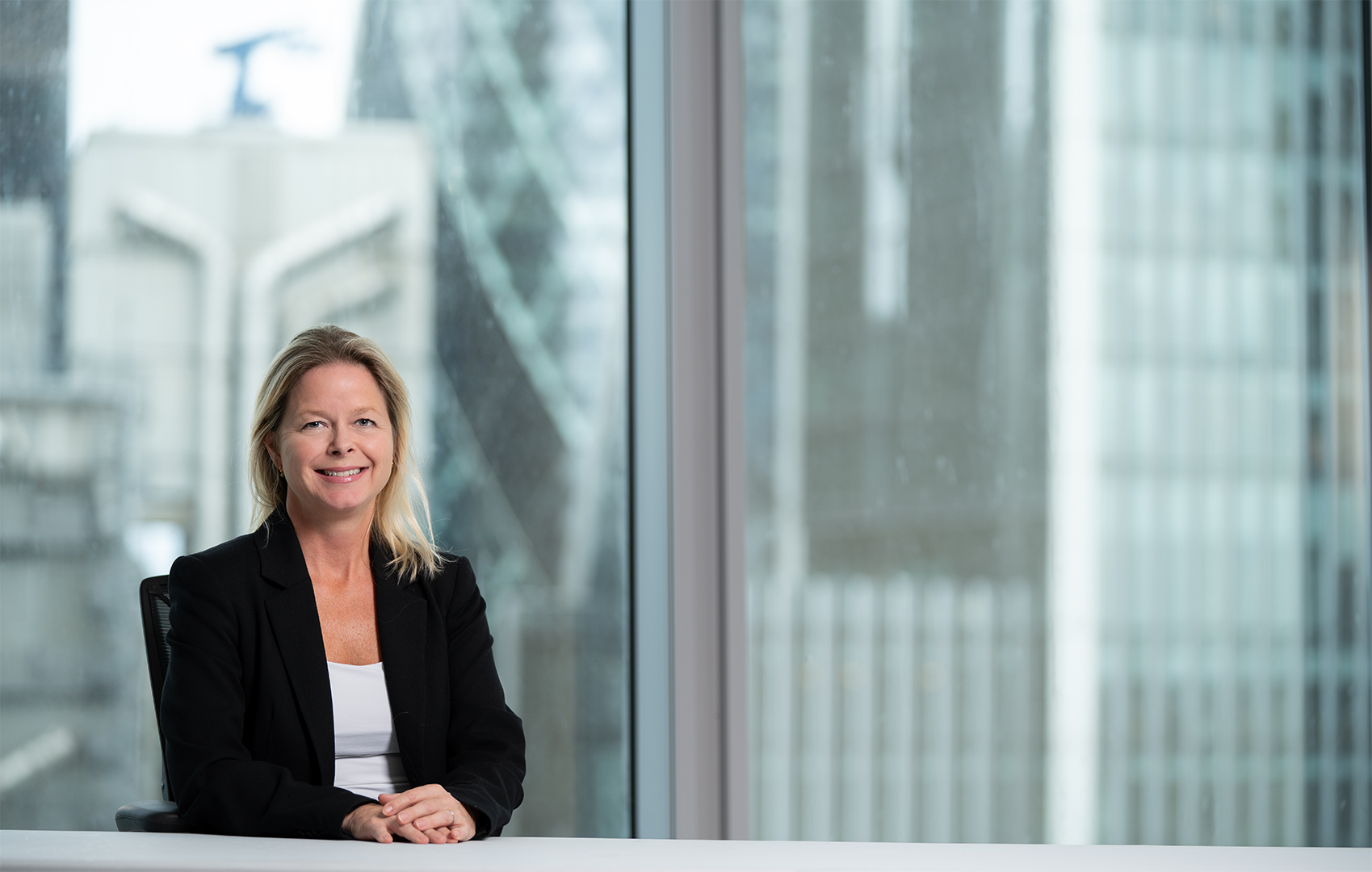 Nichola Johnston Halfbody 1620X1080