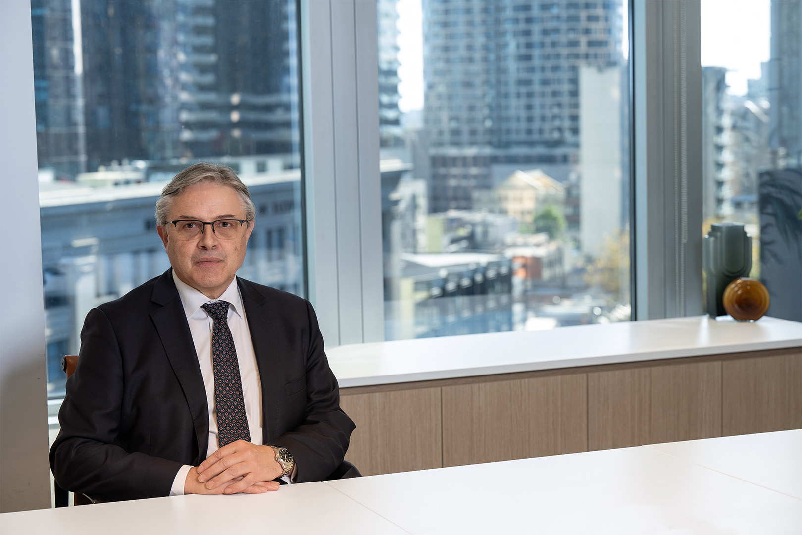 Adrian Sella Halfbody 1620 X 1080