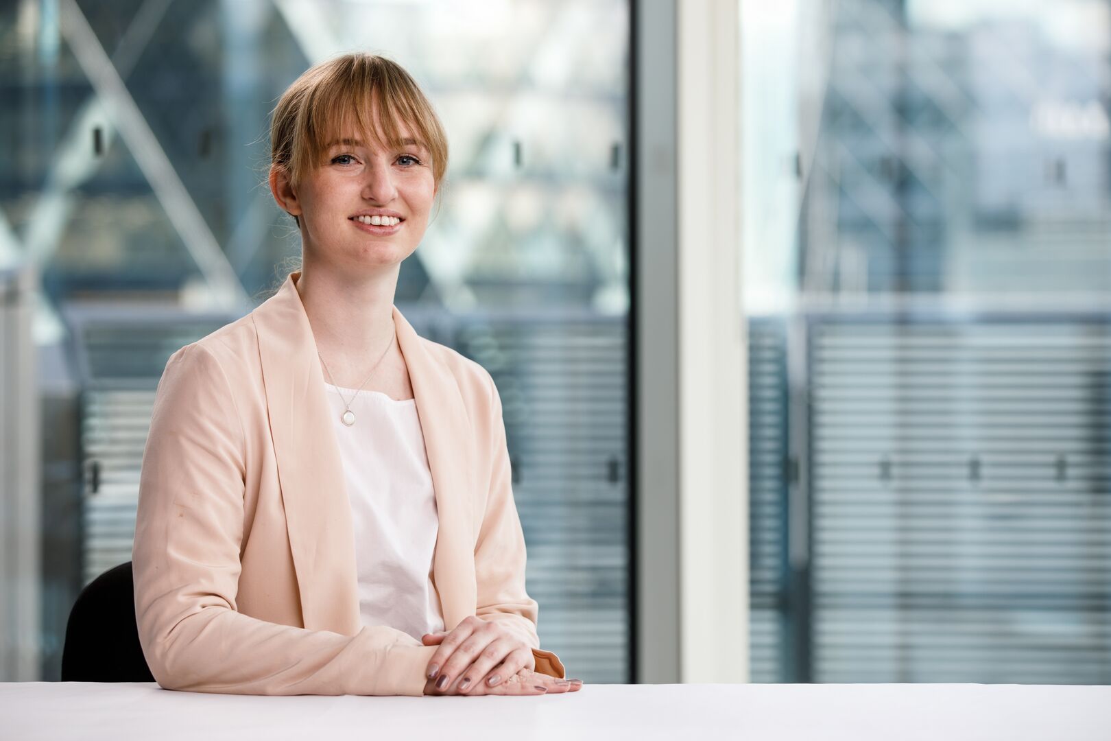 Halfbody 1620X1080 Lydia Mclatchie People