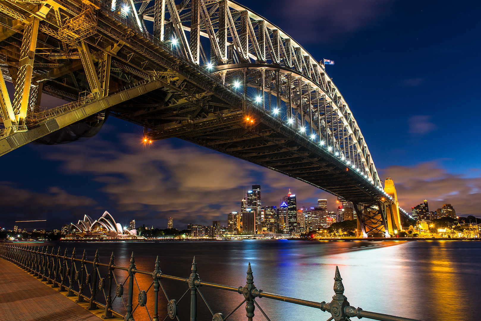 Australia_Sydney_Harbour Bridge At Night Close Up_1080