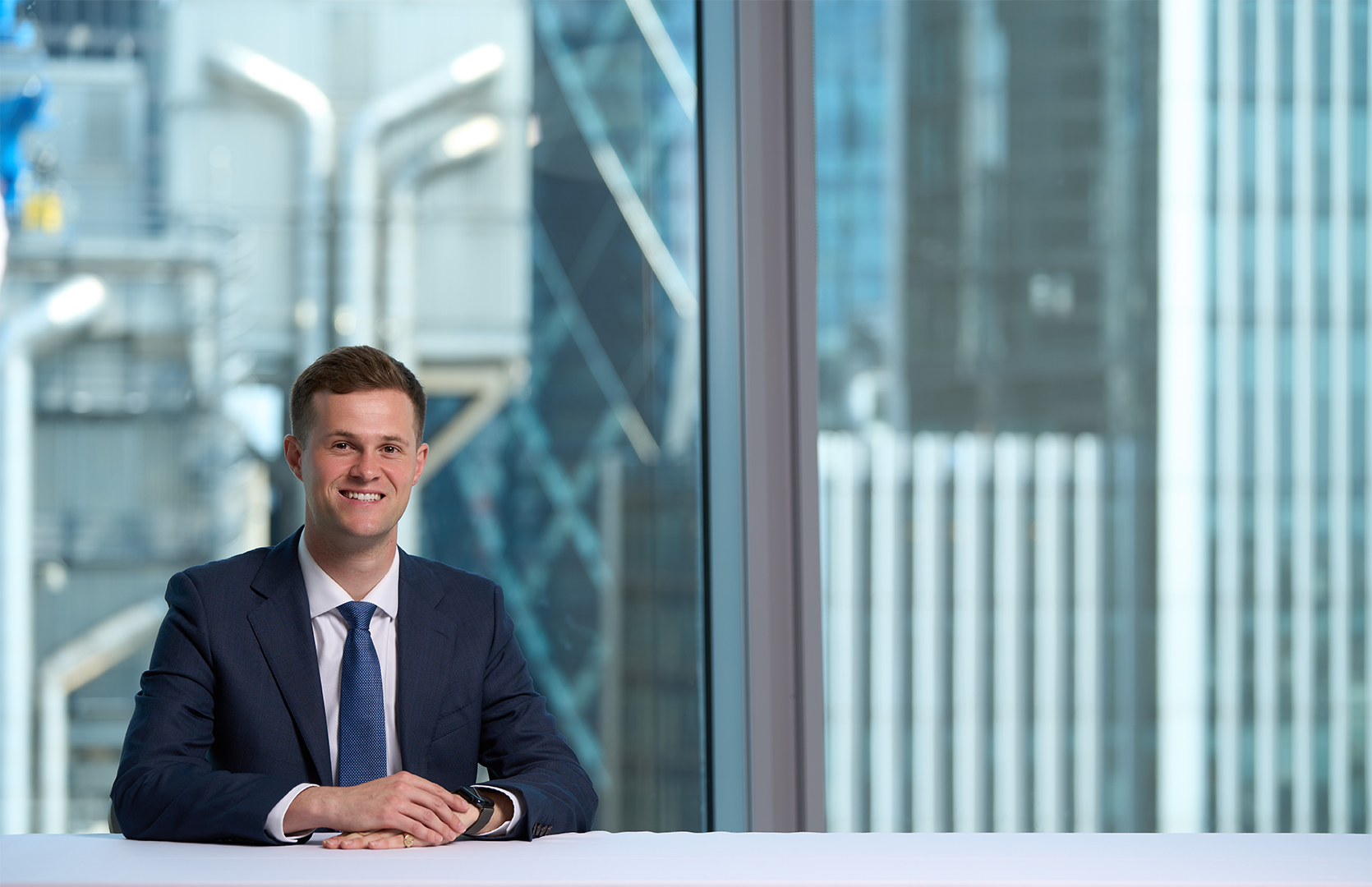 Oliver Dean Halfbody 1620 X 1080