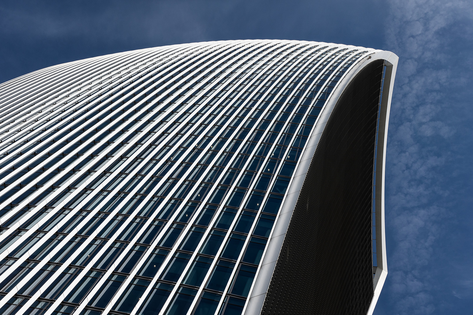 UK_London_Walkie Talkie_top_1_1620x1080