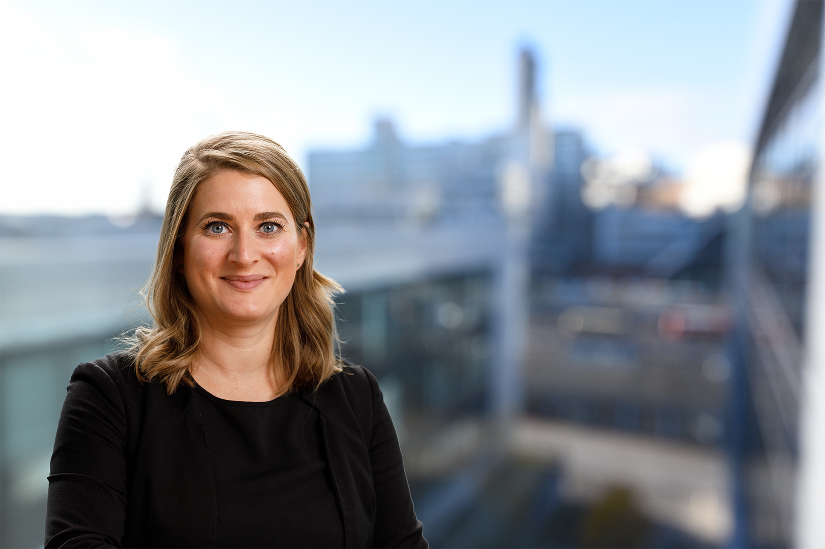 Stephanie Power Half Body Large 1620X1080