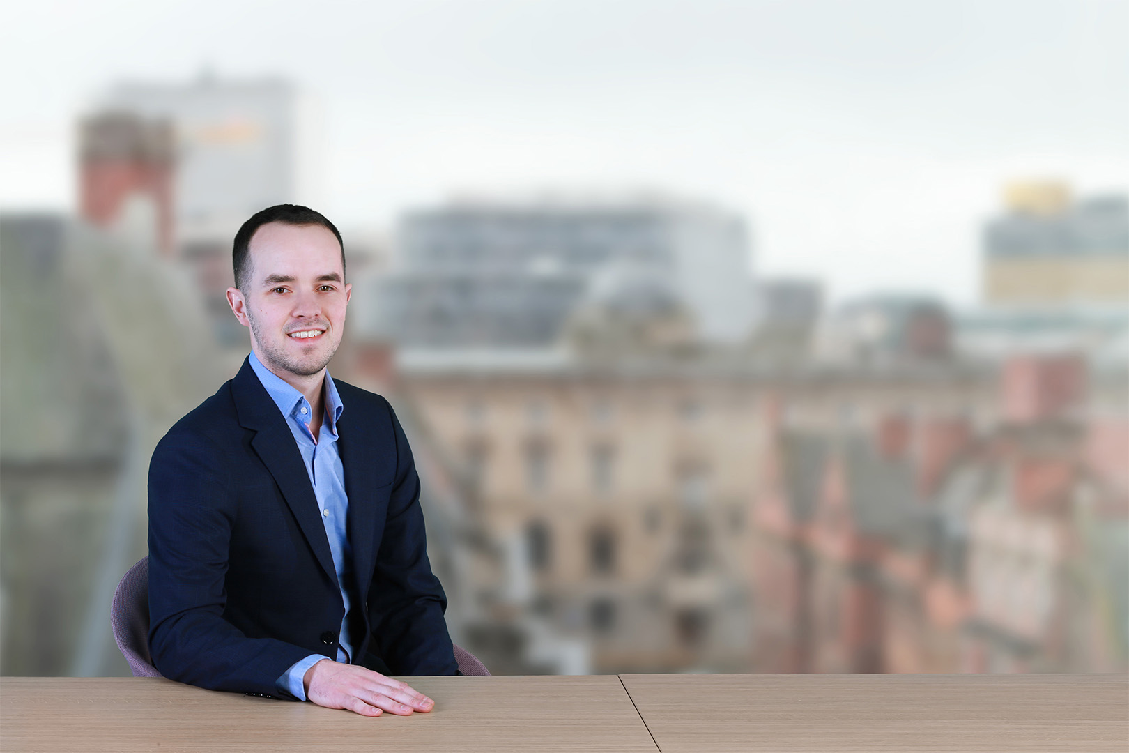 Laurence Vahey Halfbody 1620 X 1080